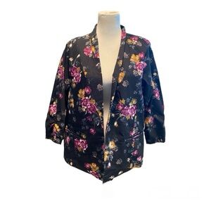 Torrid Floral Cutaway Blazer Black Women’s 3X Plus Size EUC Open Gathered Sleeve